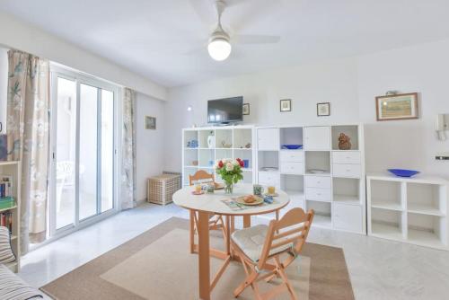 PALM ROYAL - Apt for 4 with balcony - 5 minutes from the beach in Le Fournel