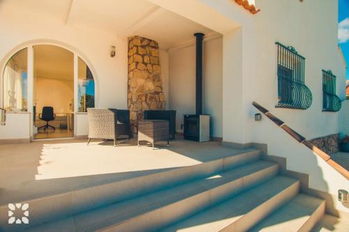 Villa Ladera by Abahana Villas - image 4