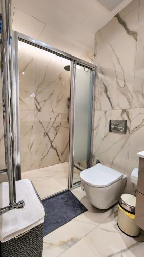 Diamond Residences 10fl Lux Apt City view & Free P, Skopje (photo 3)