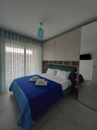 2 bedrooms, 4 beds
