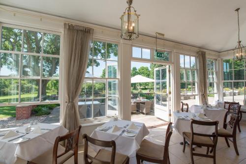 Bartley Lodge Hotel - image 4