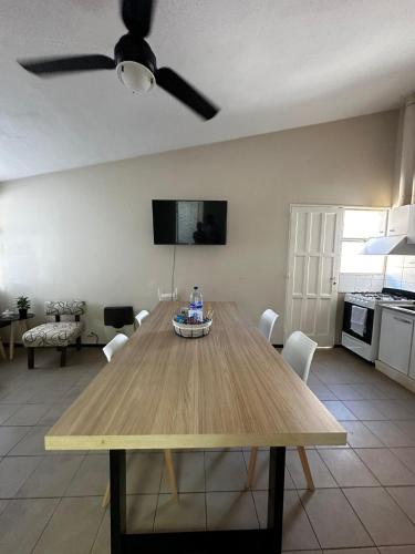 Amplia casa 2 habitaciones en Guaymallén