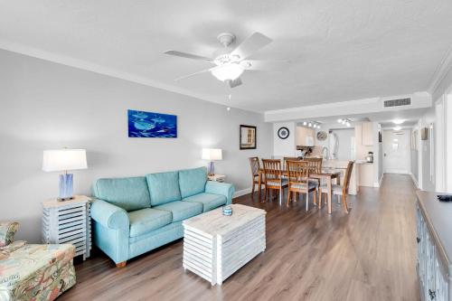 Curacao - Large 2x2 Waterfront Condo Great View Pool & Dock in Key West, USA