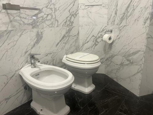 Luxury apartment San Giovanni, Roma (foto 10)