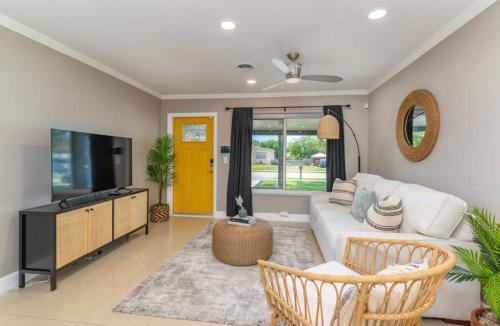 Backyard Oasis 5 minutes From Hard Rock Casino in Fort Lauderdale, USA