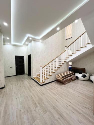 Villa with a pool & close to the sea in Bilgah