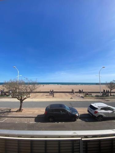 Front de mer T2 balcon, jardin, garage, proche commerces