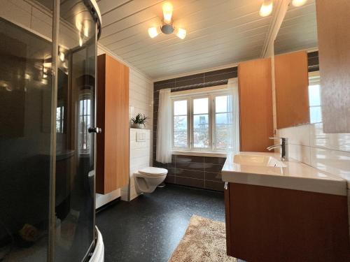 Sentrum - Koselig hus med parkering, Arendal (foto 10)