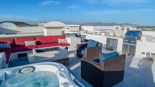 Quivira Golf Course 2 BD PentHouse, Ocean View Quivira Golf Course 2 BD PentHouse, Ocean View