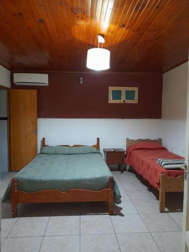1 double bed, 1 twin bed