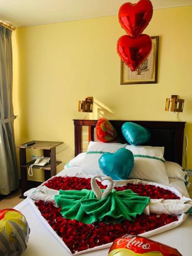 Dos Hemisferios — hotel in De Los Hemisferios  N1-242, Quito EC, 170311