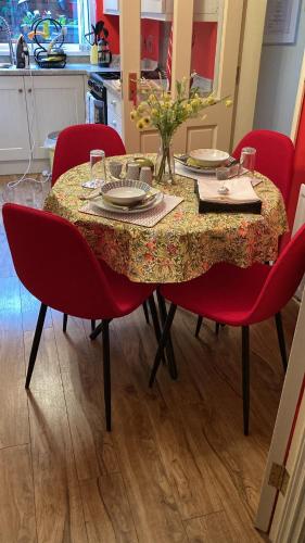 Mount Royal Victorian Apartments Self Catering in น็อค