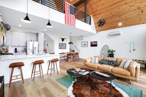 Casa De Gruene Retreat