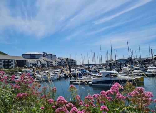 Discover Serenity in Our 3-Bed Static Caravan at Clarach Bay Holiday Village! in Clarach