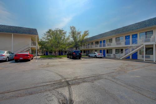 Motel 6 Wichita, KS - 숙소 외관