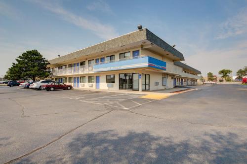 Motel 6 Wichita, KS - 숙소 외관