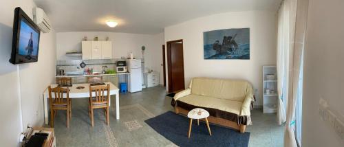 One-Bedroom Apartment with Terrace room in Apartments and rooms with parking space Rovinj - 23148