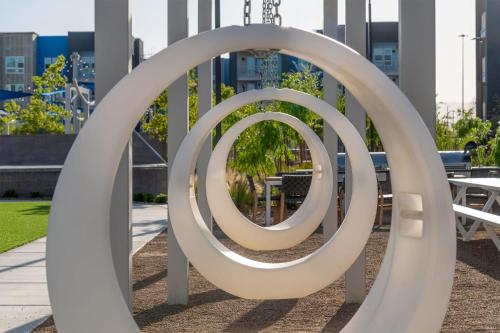 1 Bedroom Luxury Ariva Apartment