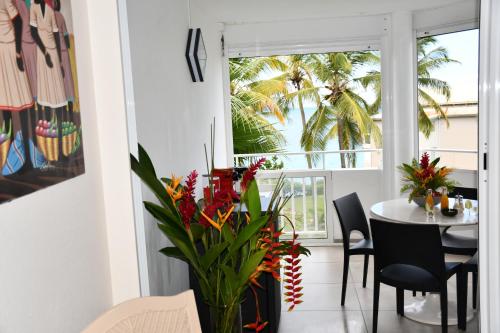 Residence La Vieille Tour - ZENITUDE - Grand studio vue mer acces plage privative in Perinet