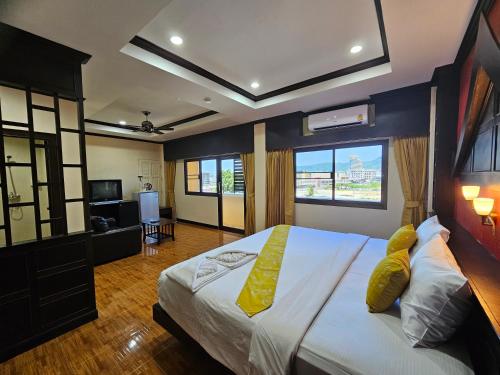 room detail thumbnail 1