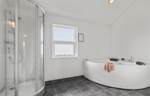 Bathroom, Holiday Home Flovt Havevej V in Flovt