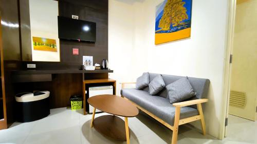 Two-Bedroom Suite image 10