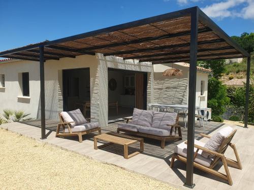 balkon/terasa, L'éden des Baronnies gîte 2 (L'eden des Baronnies gite 2) in Mirabel Aux Baronnies