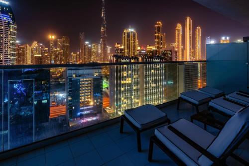 Luxury Top Floor, with full Burj Khalifa View, Dubaj