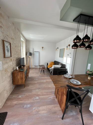 T2 rénové proche des arènes (T2 renove proche des arenes) in 聖特斯