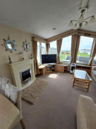 Seaside caravan Hoburne Naish Holiday Park Naish Common 83