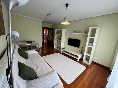 Casita con patio y piscina entre el mar y montañas (Casita con patio y piscina entre el mar y montanas) in Voto