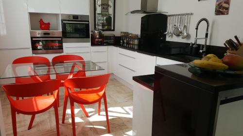 Chambre 1 Chambre Bambou in เวลีซี วีลาคูเบร