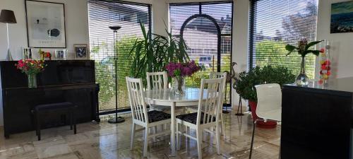 Chambre 1 Chambre Bambou in เวลีซี วีลาคูเบร