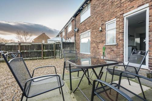 Contractor House - Sleeps 7 - 5 Beds - Central Liverpool - Free Parking & WiFi in Croxteth