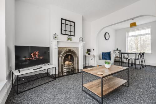 Contractor House - Sleeps 7 - 5 Beds - Central Liverpool - Free Parking & WiFi in Croxteth