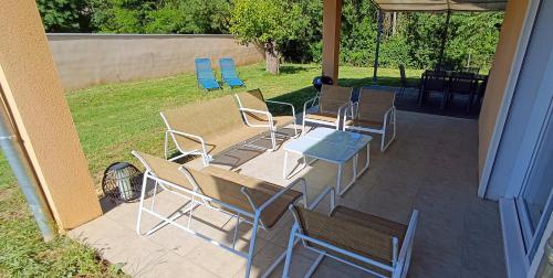 Dārzs, La Villa Lyne - villa moderne 4 chambres 8 personnes clim in Lezan