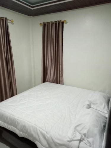 2 bedrooms, 3 beds