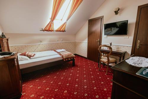 Standard Single Room image 7