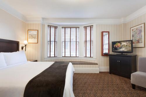 1 queen bed