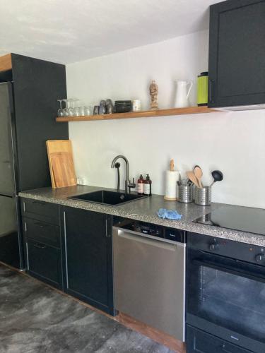 Cocina, Marielyst B&B - Apartments in Naestved