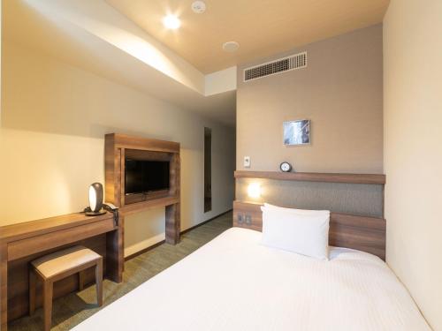 Double Room with Small Double Bed - Non-Smoking room in Hotel Keihan Yodoyabashi