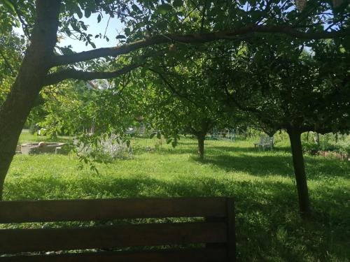 Garden, Pista Papa Tanyaja in Balatongyorok