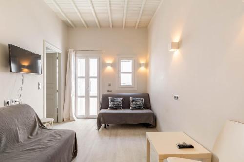 One-Bedroom Apartment image 10