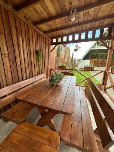 Qusar A-frame green garden in Qusar