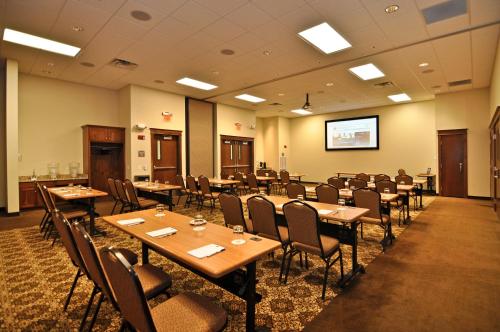 Montcler Hotel & Conference Center, Trademark by Wyndham - 연회장