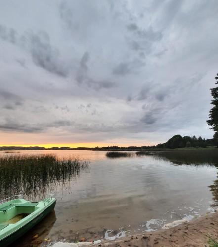 Mazury - Całoroczne domki nad jeziorem -sauna -balia z jacuzzi