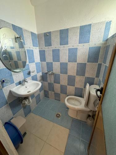 AdrianAgustin Rooms - image 12