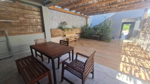 Sunshine Pool Apartment - image 13