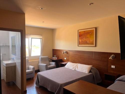 Triple Room with Bathroom