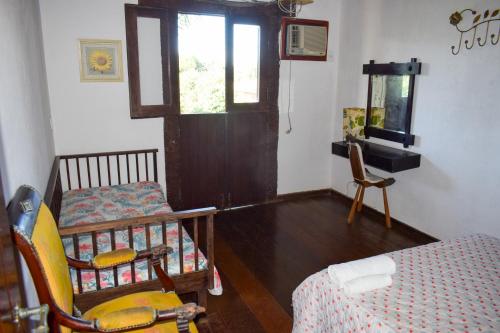 1 double bed, 1 twin bed